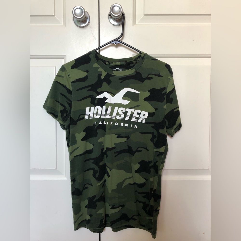 Men’s Hollister Camo T-Shirt